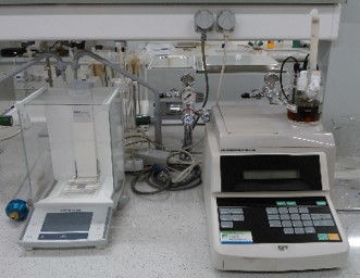 K-F water content analyzer