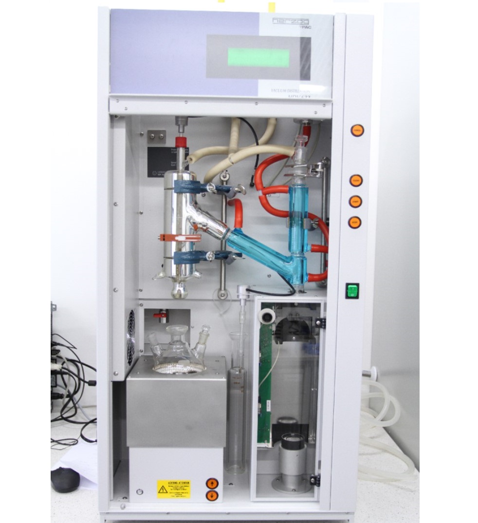 Vacuum distillation set